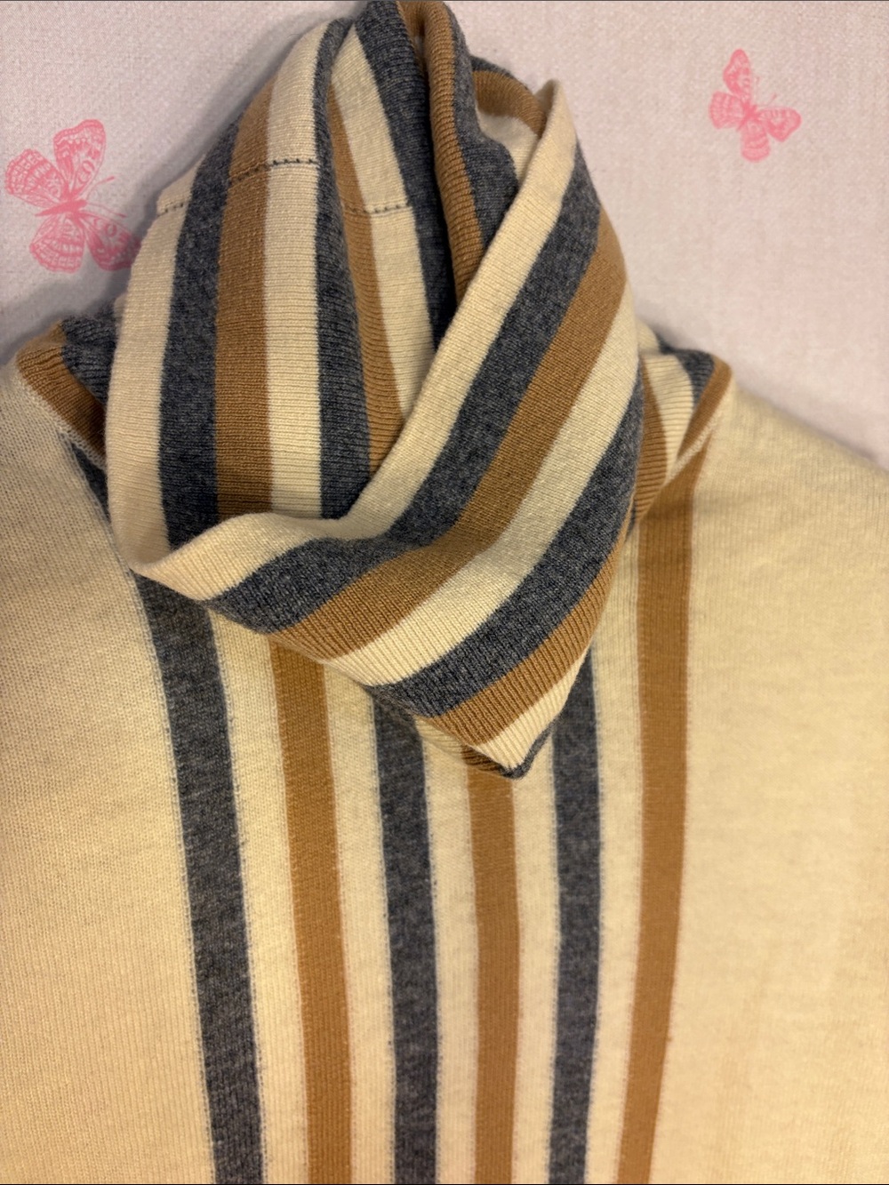 Vintage Jaeger - 100% Lambswool Cream Striped Turtleneck Sweater - Picture 5 of 9